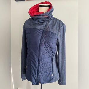 Rare Helly Hansen Astra Jacket in Herringbone pattern. Navy with red